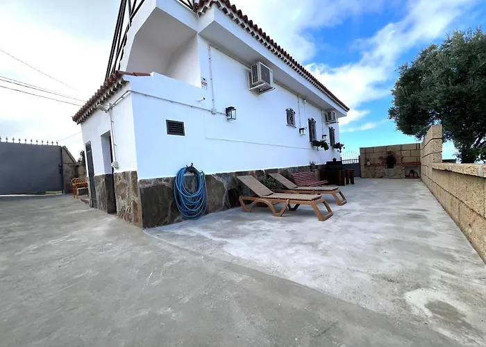 Будинок відпочинку Casa Victoria Адехе