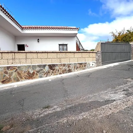 Casa Victoria Terraza Soleada Сasa de vacaciones
