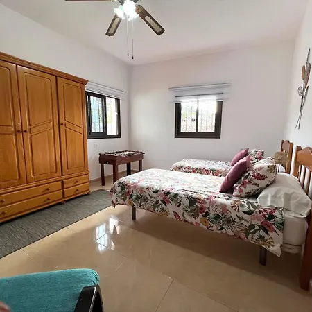 Casa Victoria Terraza Soleada * Адехе